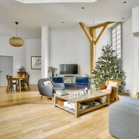 Spacious And Bright Nest Near Montmartre アパート パリ