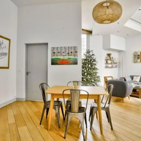Spacious And Bright Nest Near Montmartre アパート