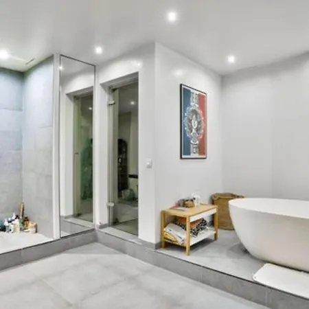 Spacious And Bright Nest Near Montmartre アパート *