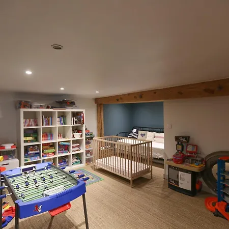 Spacious And Bright Nest Near Montmartre パリ
